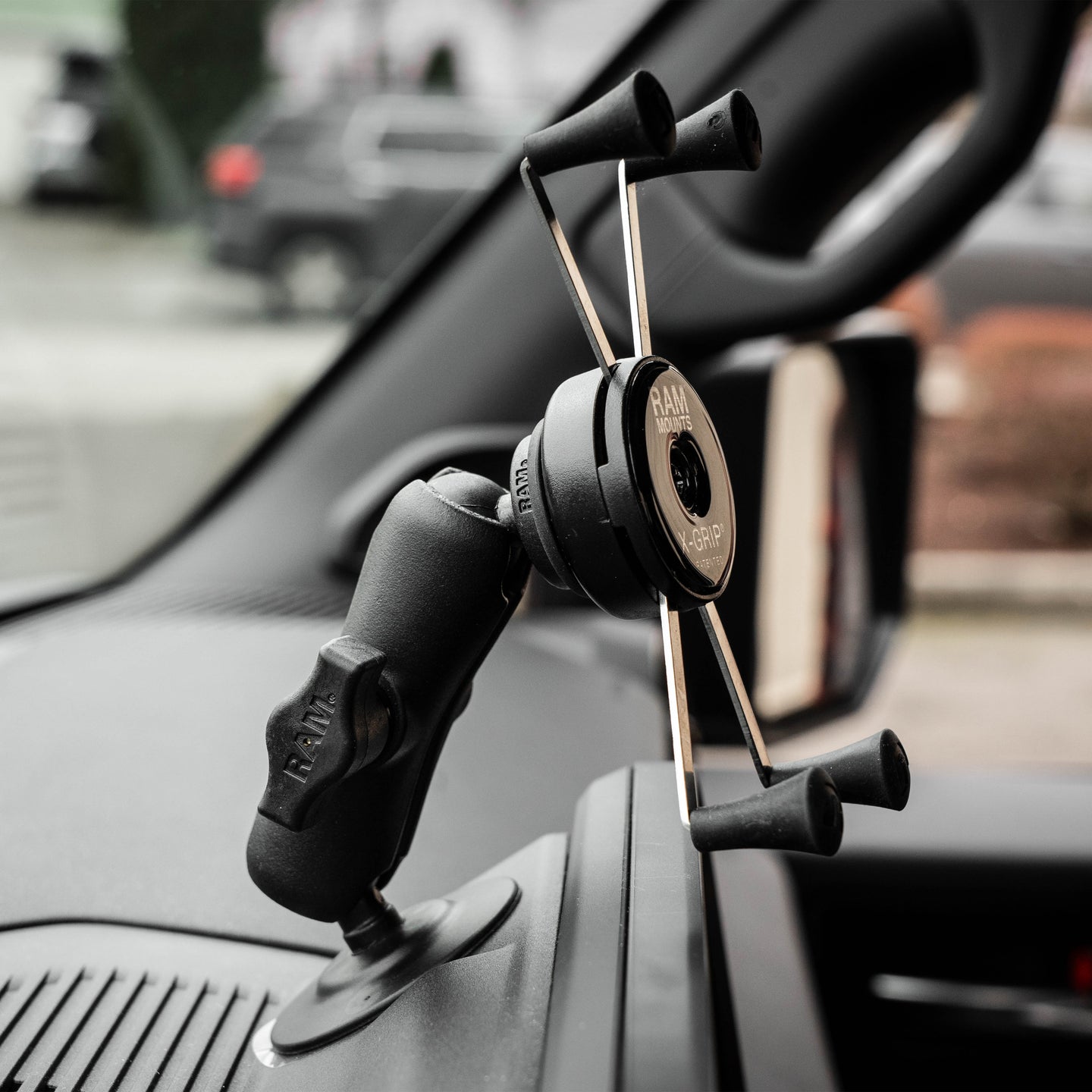 RAM® Rotating X-Grip® Large Phone Holder with Ball - B Size (RAM-HOL-UN10BRU)